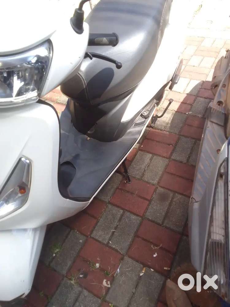 Monthly rental scooty price 7000 munth