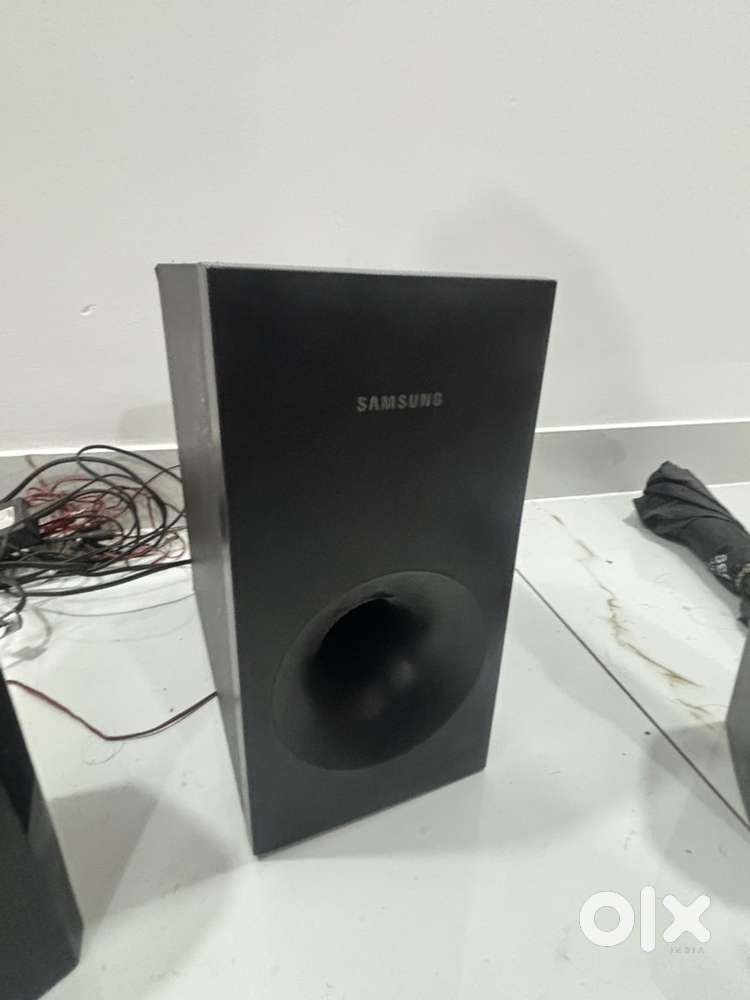 SAMSUNG HOME THEATER