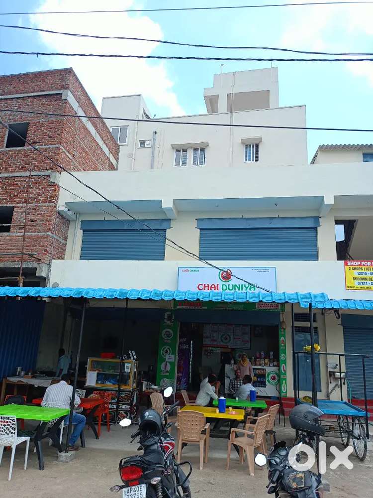 2 shops 1st floor for rent facing 100 feet road