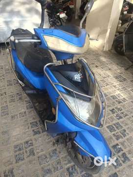 Electric scooty