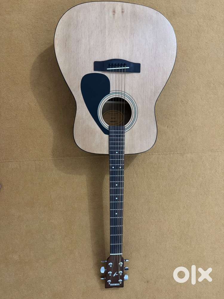 NEW YAMAHA F310 ACOUSTIC GUITAR
