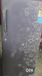 NEAT AND CLEAN REFRIGERATOR AVAILABLE
