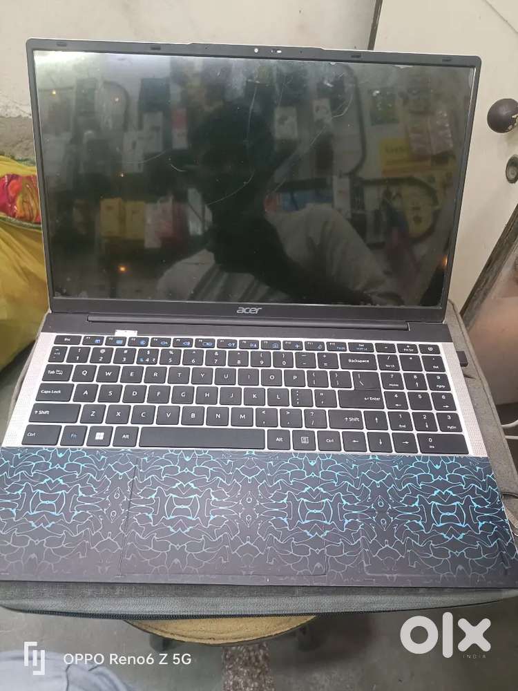 Asus Aspire 3.  3month old hai