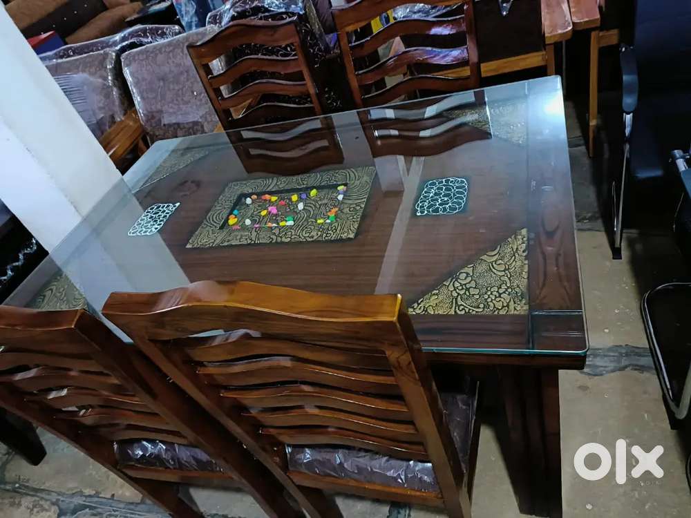 4 SEATER DINNING TABLE WALNUT POLISH AVAILABLE IN N.Z FURNITURE