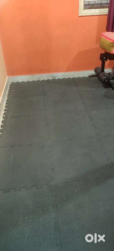 Gym mats interlocking 36 mats