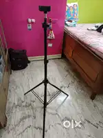 Digitek Light and camera stand with bag and holder