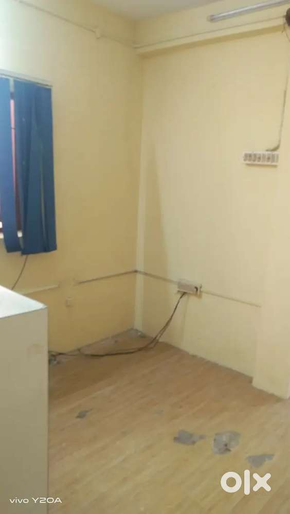 Single room office for rent