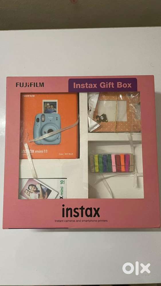 FujiFilm Instax Mini 11 Gift Box