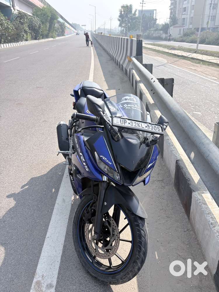 Yamaha R15 V3 BS4