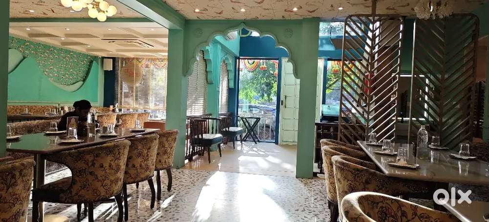 Looking for Service Staff waiter with privious experience