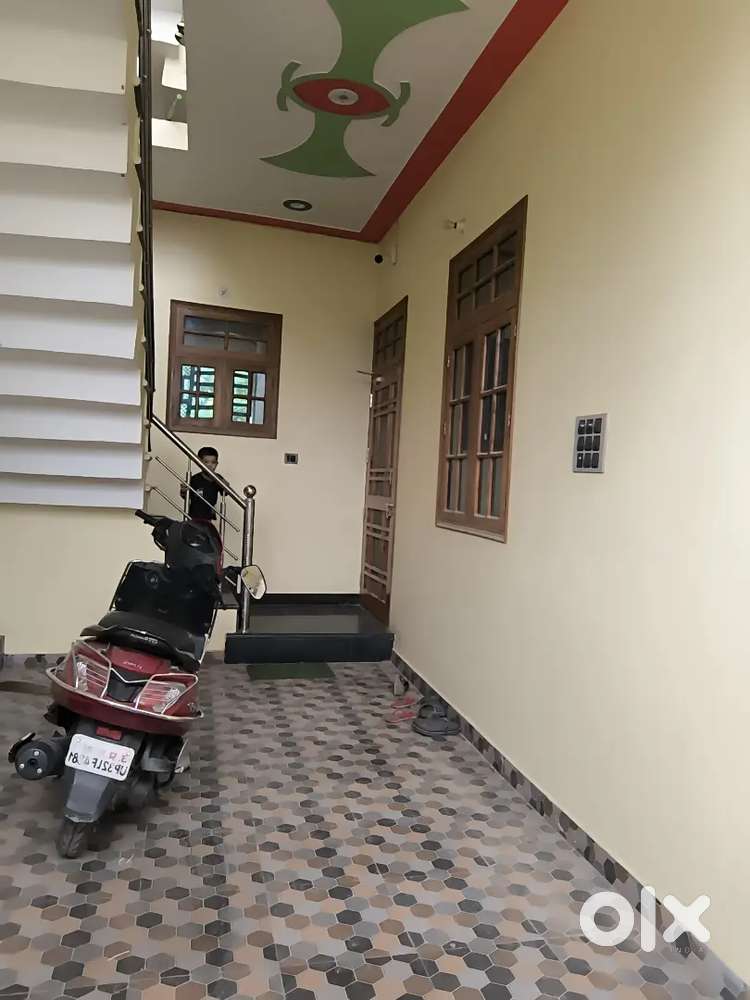 Apna ghar apni duniya