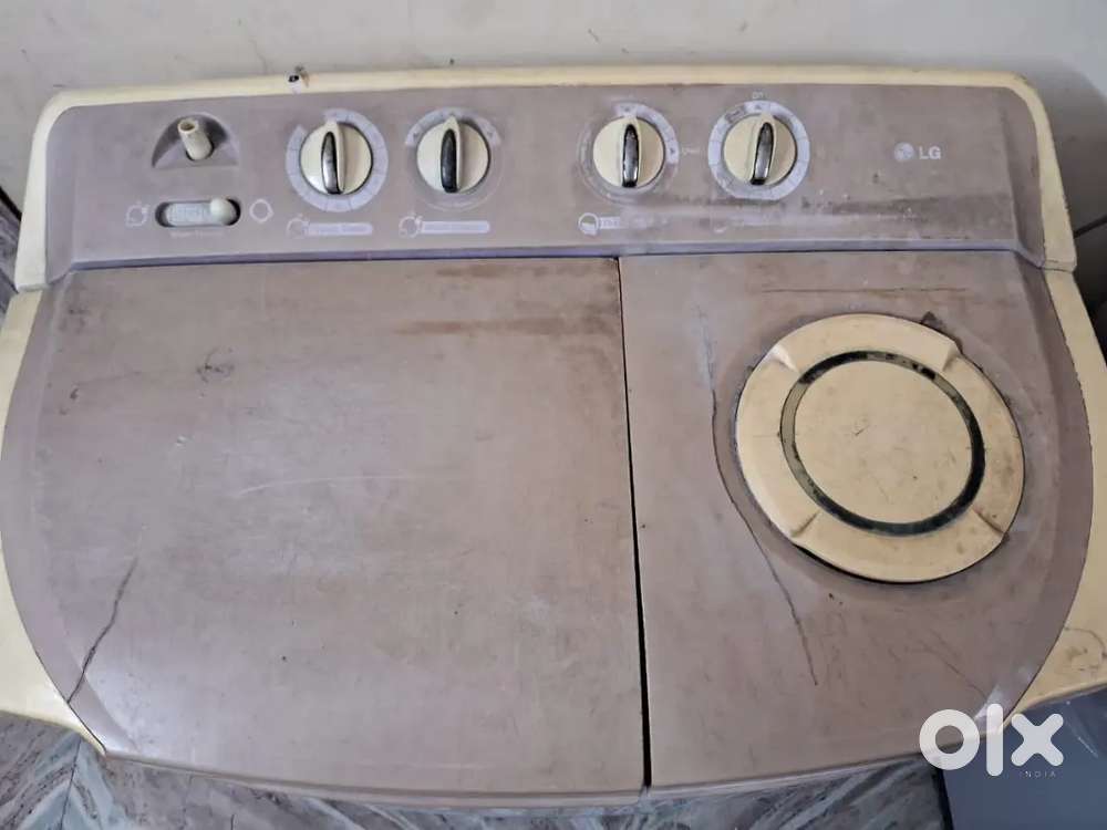 Semi Automatic Washing Machine in Good Condition – Fully Working