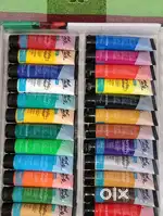 Acrylic colour paint set