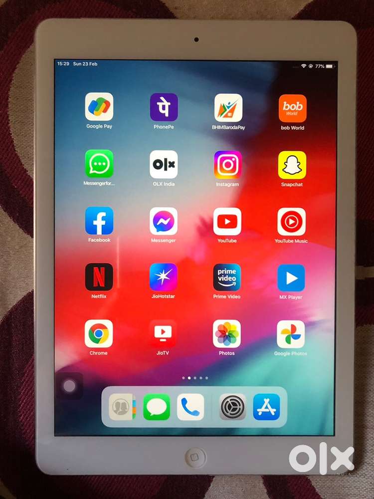 iPad Air 2 Silver (4G & 5G) WiFi + Cellular 128GB 1 Year Used