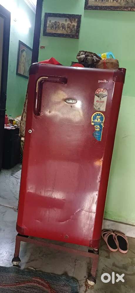 Fridge 168 ltr whirlpool red color working condition