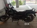 Bajaj Avenger 220 street