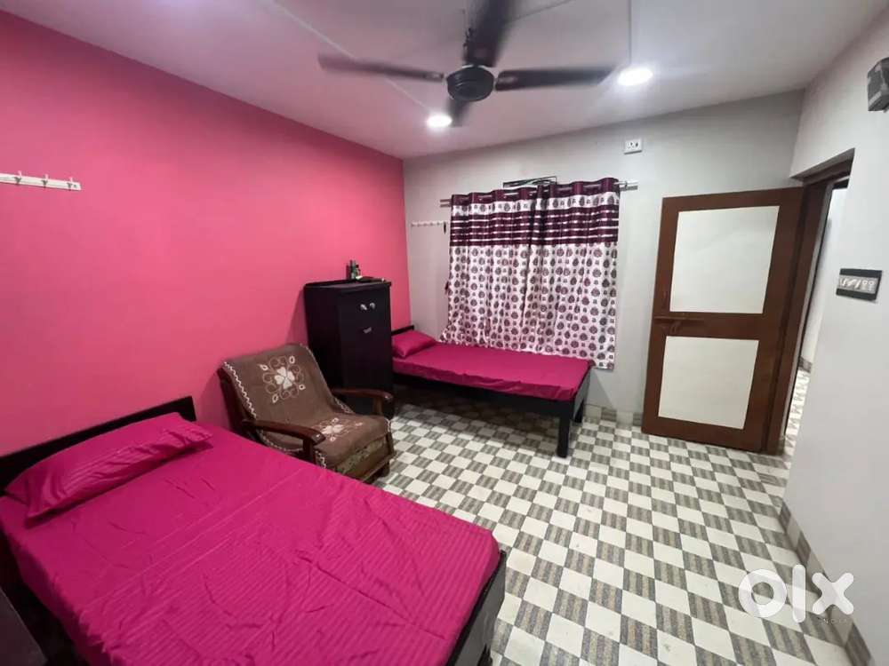 Boys and girls pg available at Fatehgunj