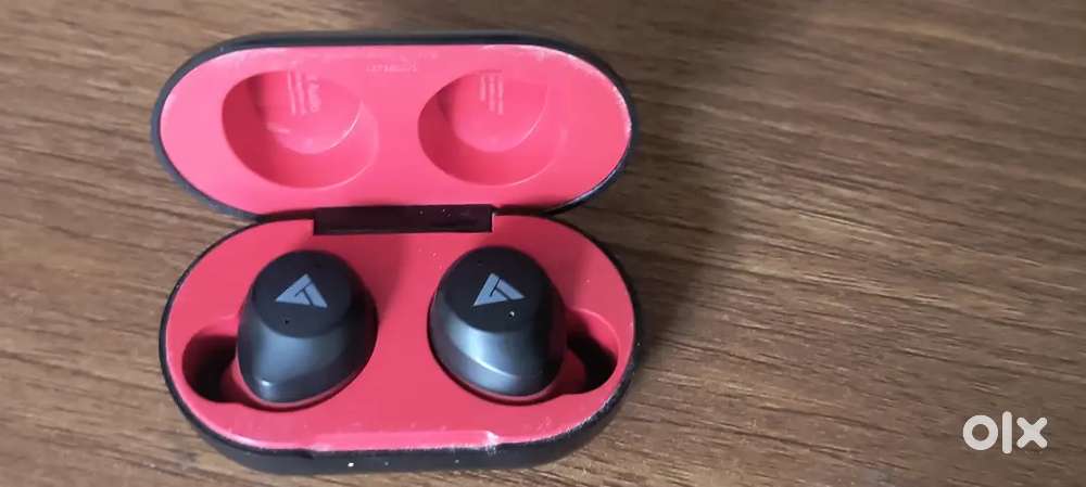 Boult Audio Earphone for sell Good Condition