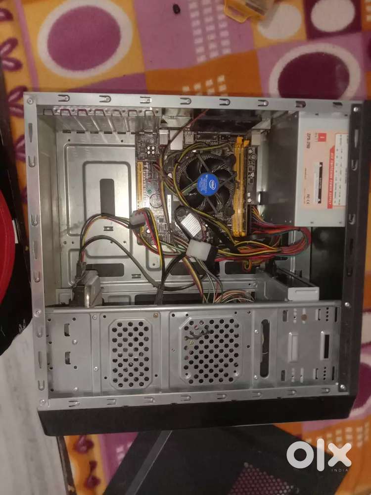 Working pc with new 19 Inc display under 6000