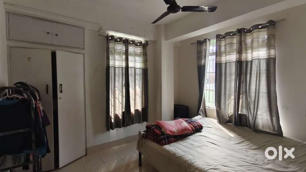 Independent 2bhk flat rent at GS road