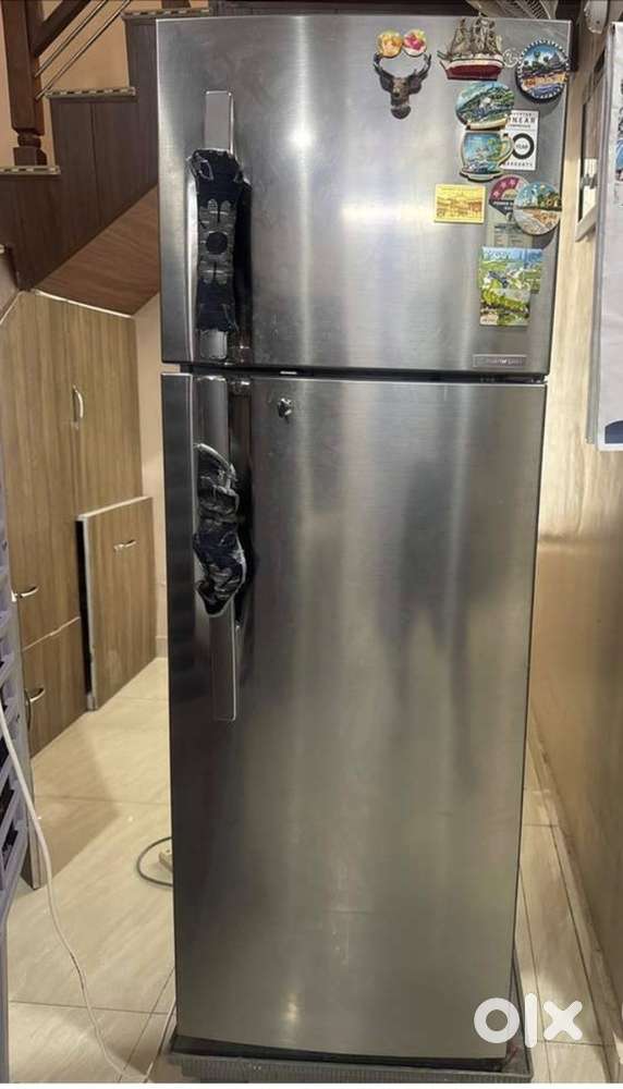 LG DOUBLE DOOR 308 litre good condition Fridge