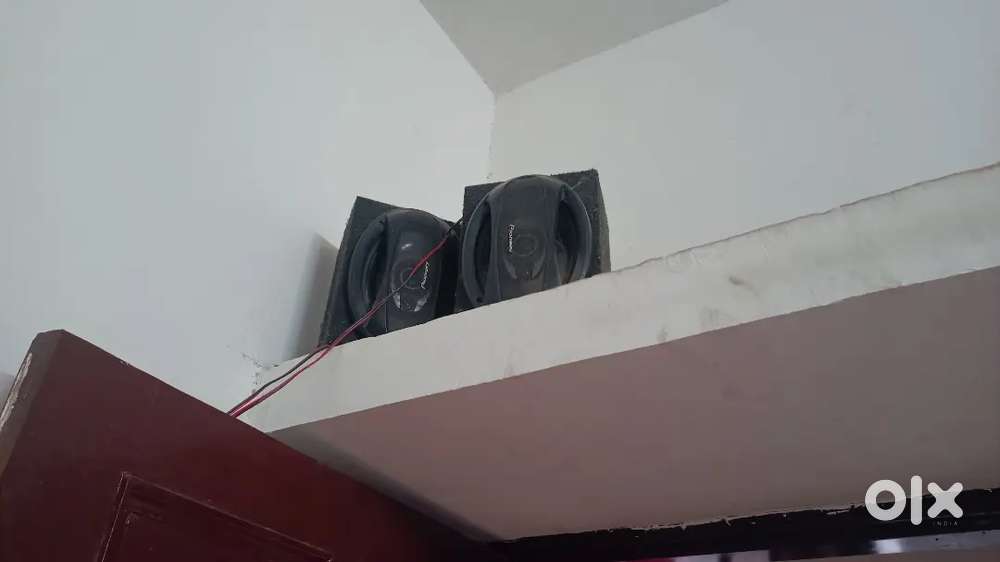 Pioneer speaker pair
