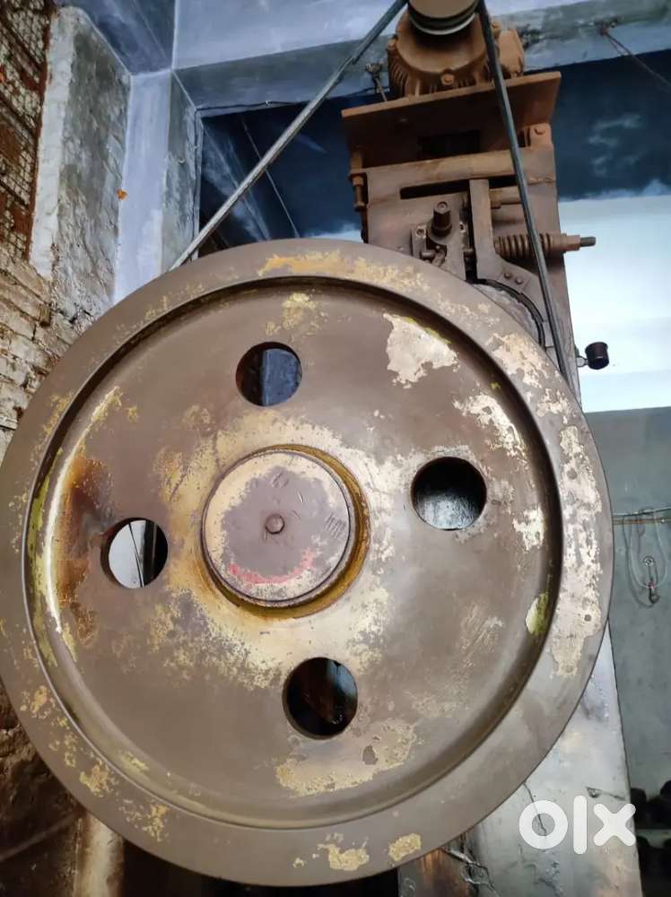 Basant power press machine 250 ton ,