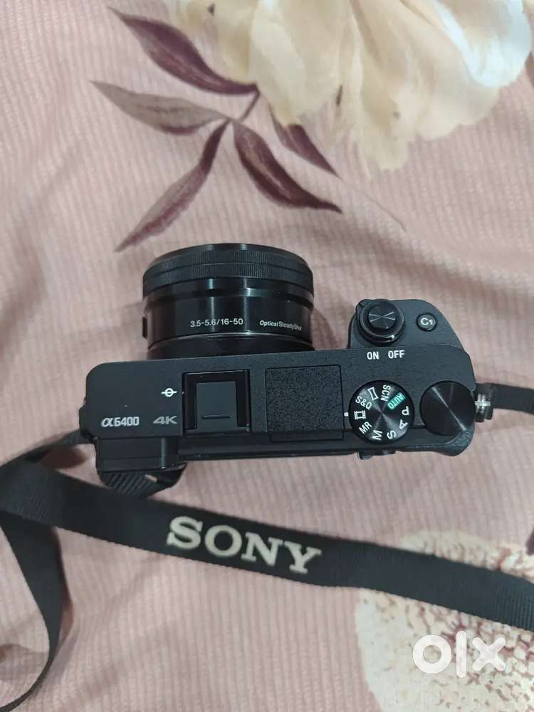 SONY ALPHA 6400  , 16-50MM LENS , 55-210 LENS