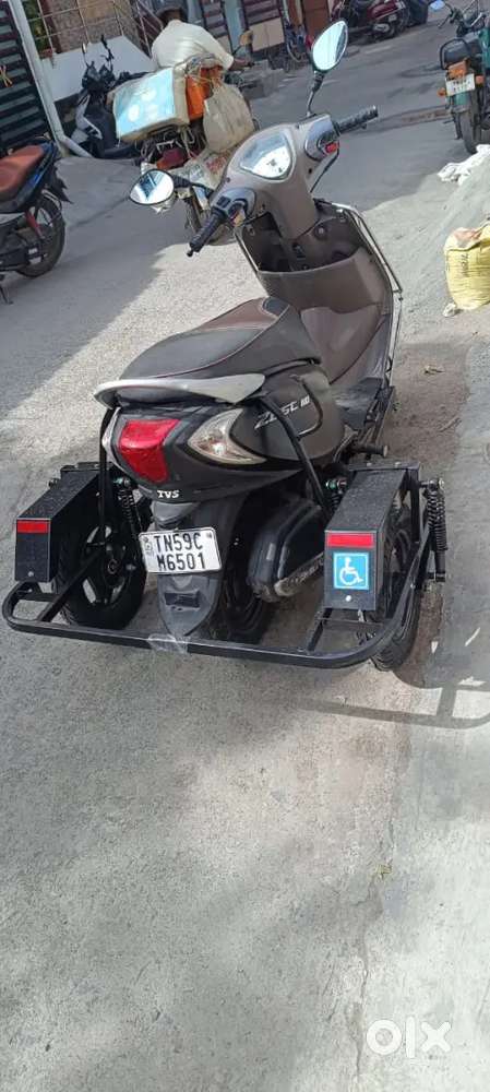 Scooty zest back side weels