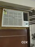 Lloyd 1 ton window AC (1 year old, in-warranty)