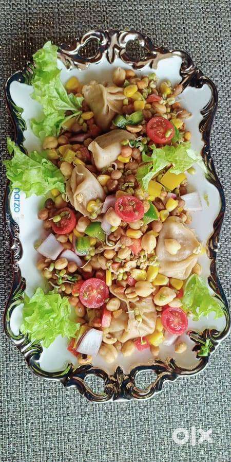 Female cook for cloud kitchen