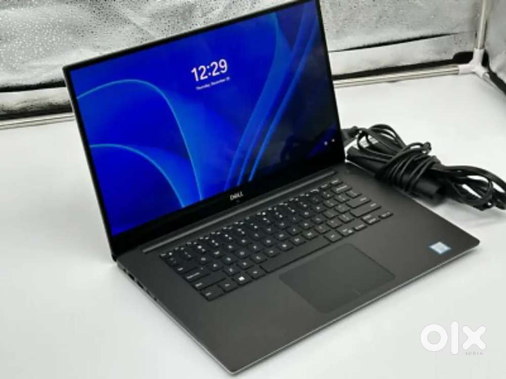 Dell laptop 4gb Graphics Card 32 GB ram 512 gb SSD i7 8 th gen