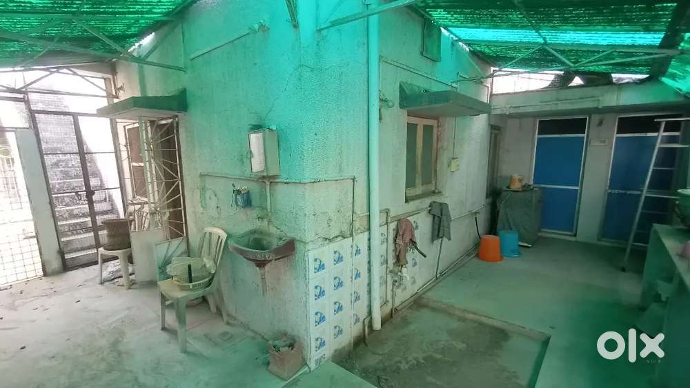 1090sqft plot tenement for sale at alkapuri jetalpur road