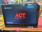 Thoshiba  excellent TV excellent condition money urgent 32 tv