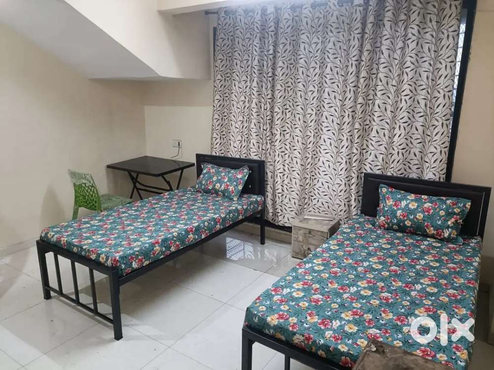 IN GHANSOLI Luxury PG, prime location, no brokerage, fully furnished