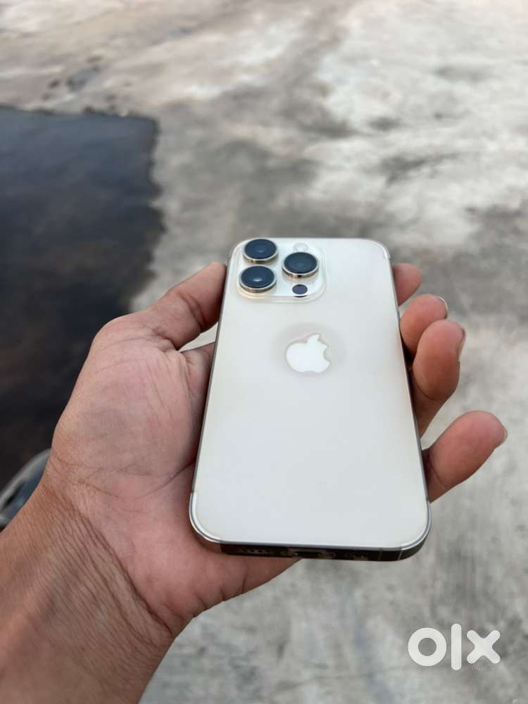 I phone 14 pro 128 gb battry health 87 face id perfect