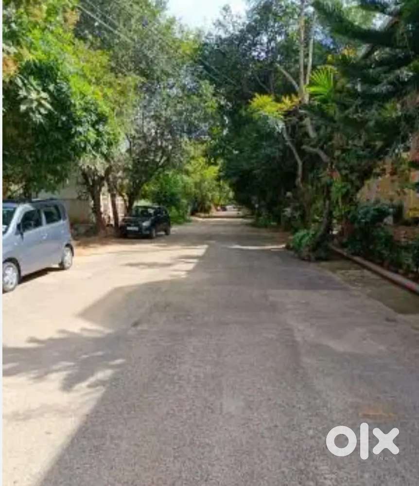 Vish relators we have good plots and flats and individual houses