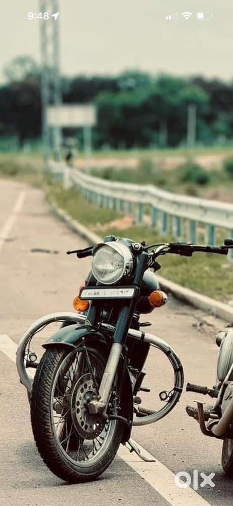 Bullet 350 Classic Black