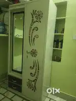 Friz aalmira or 3 palng hai