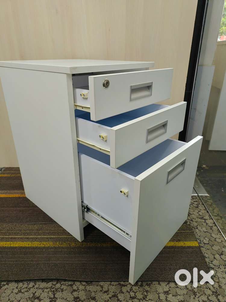 Refurbished pedestal box available in low price for multi purpose use