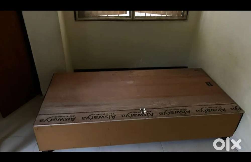 SINGLE BED 3.5×6 FT  strong build with wood and plywood