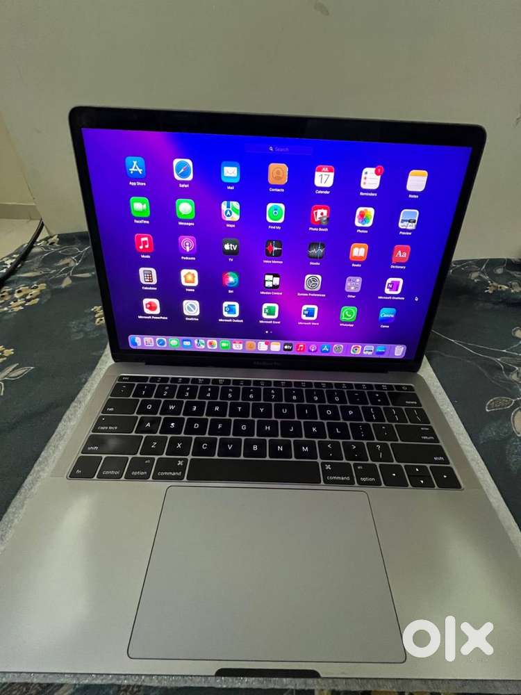 Apple MacBook Pro – i7  16GB RAM  Excellent Condition