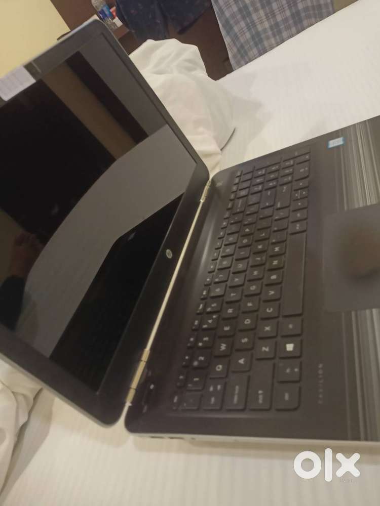 HP pavilion laptop i5 7th gen