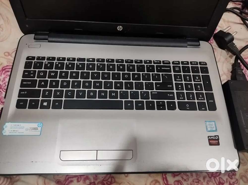 HP i5 6th gen 1TB HDD 8gb RAM 2gb AMD graphic card Laptop