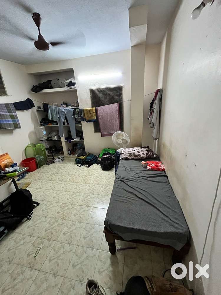 Looking for Roommate