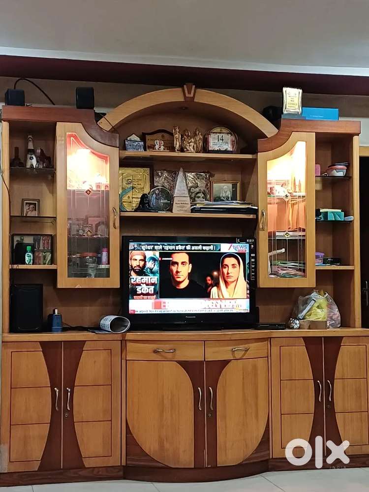 Tv cabinet