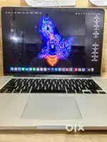 Mackbook pro 8gb ram 256 gb storage i7 processor