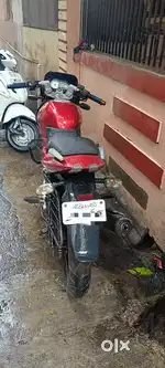 Pulsar 180 red colour