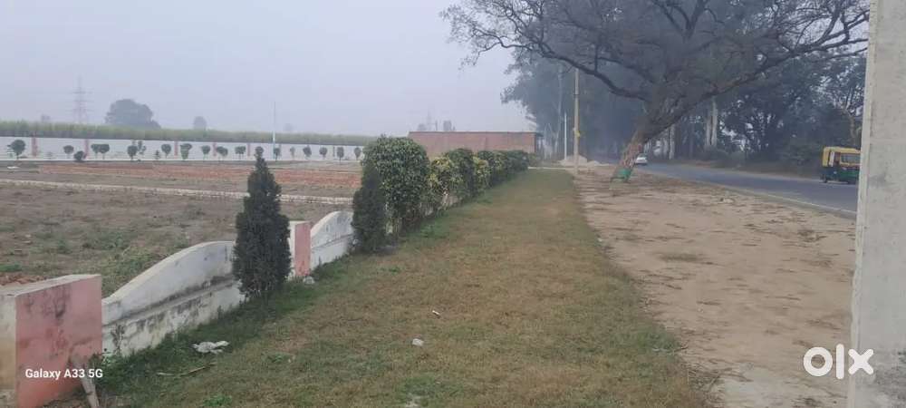 500 Square Yard corner plot on mawana road