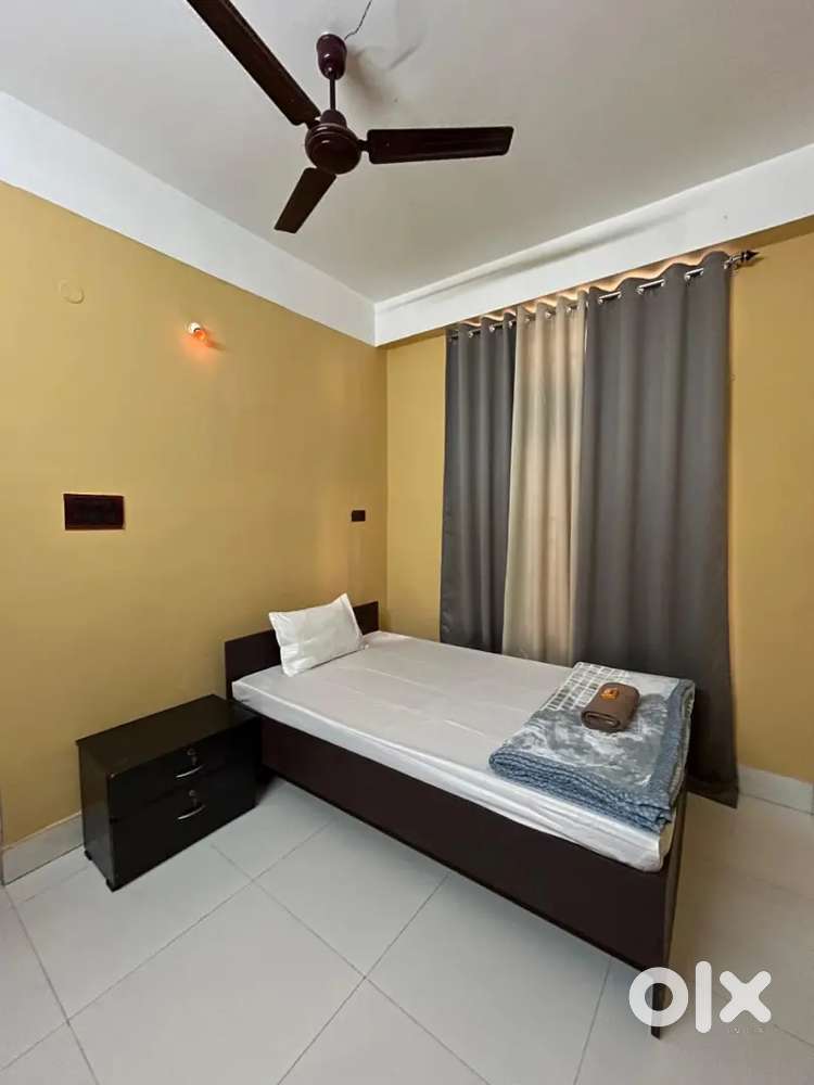 kahilipara location.  fully furnished. new room